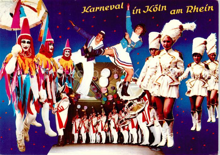 Koeln  Rhein Strassenkarneval Mariechen der Muellemer Junge und Musikzug der Pri