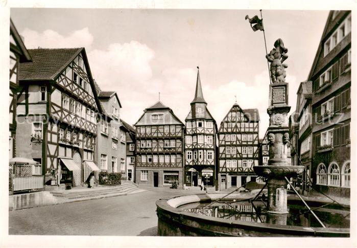 Fritzlar Markt mit Rolandsbrunnen