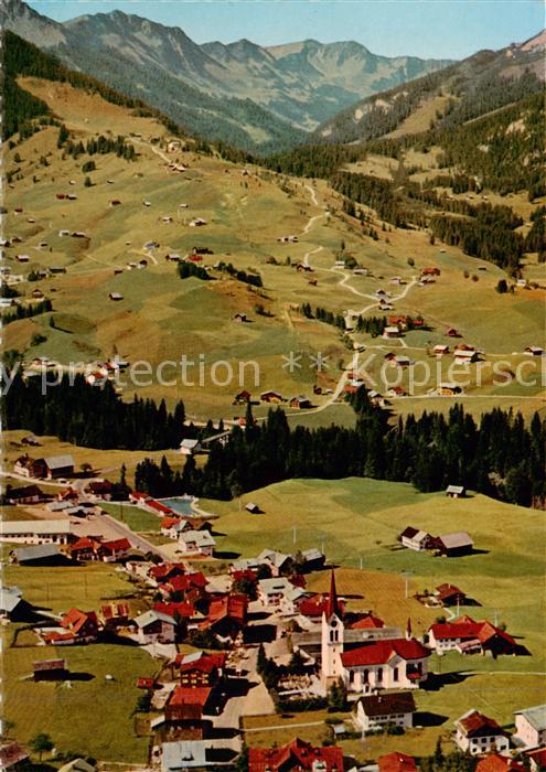 Riezlern Kleinwalsertal Vorarlberg Fliegeraufnahme mit Schwarzwassertal
