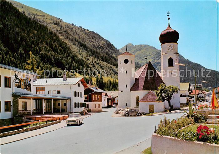 St Anton Arlberg AT Ortspartie mit Kirche