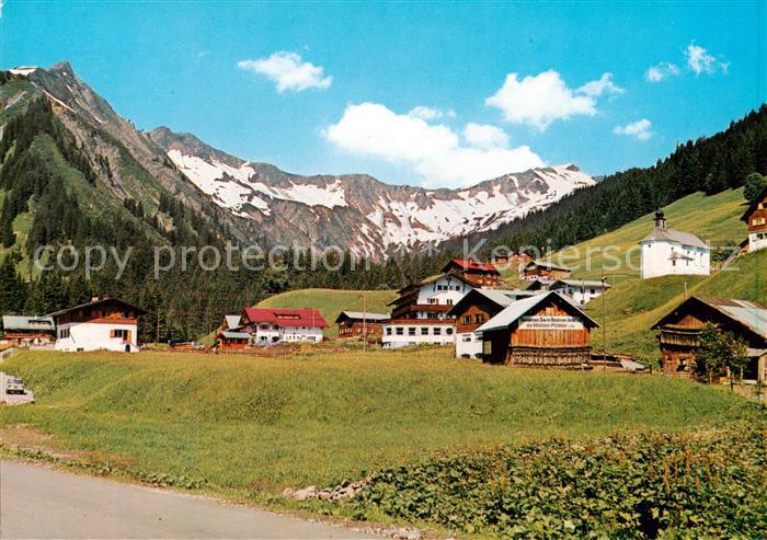 Baad-Mittelberg Kleinwalsertal AT mit Guentlispitze und Hochstarzel