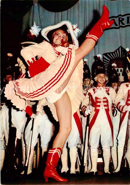Koeln Rhein Karneval Marientanz der Prinzengarde