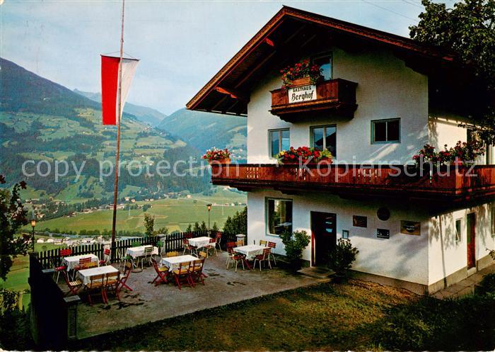 Kaltenbach  Zillertal Tirol AT Gasthaus Berghof Terrasse