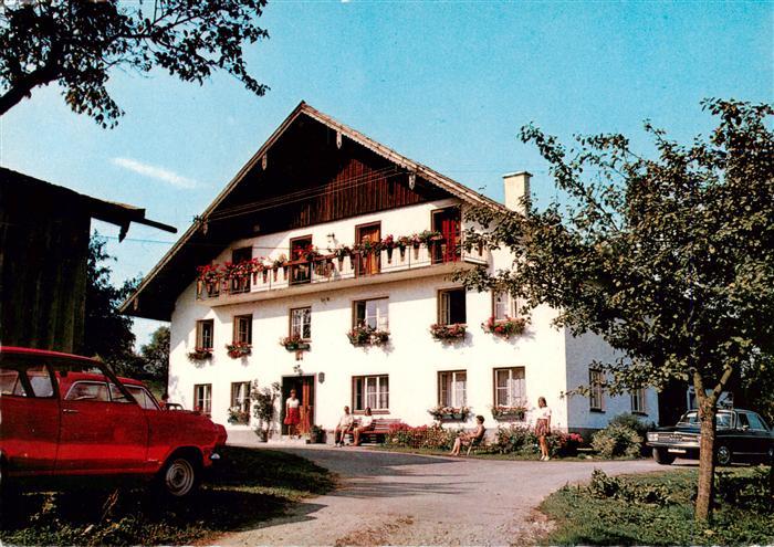 Strass Attergau AT Fruehstueckspension Emeder