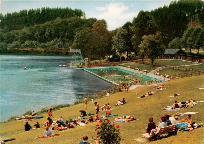 Daun Eifel Freibad am Gemuendener Maar