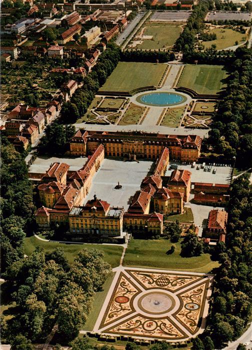 Ludwigsburg  Wuerttemberg Schloss mit Gartenschau Bluehendes Barock