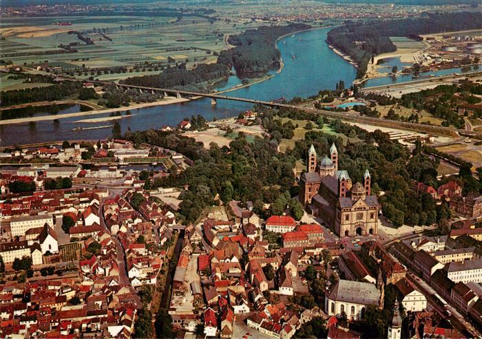 Speyer Rhein Dom mit Rheinpartie Fliegeraufnahme