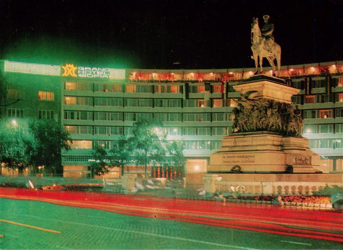 Sofia Sophia BG Denkmal der Brueder Befreier und Grandhotel Sofia