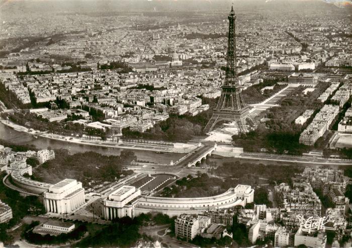 Paris 75 Vue aerienne Le alais de Chaillot la Seine la Tour Eiffel le Champ de M