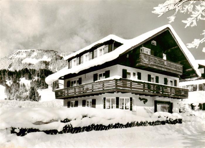 Oberstdorf Fremdenheim Hanneslars HueS im Winter