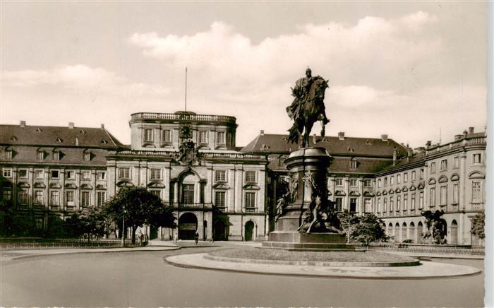 MANNHEIM BW Schloss und Kaiser Wilhelm Denkmal