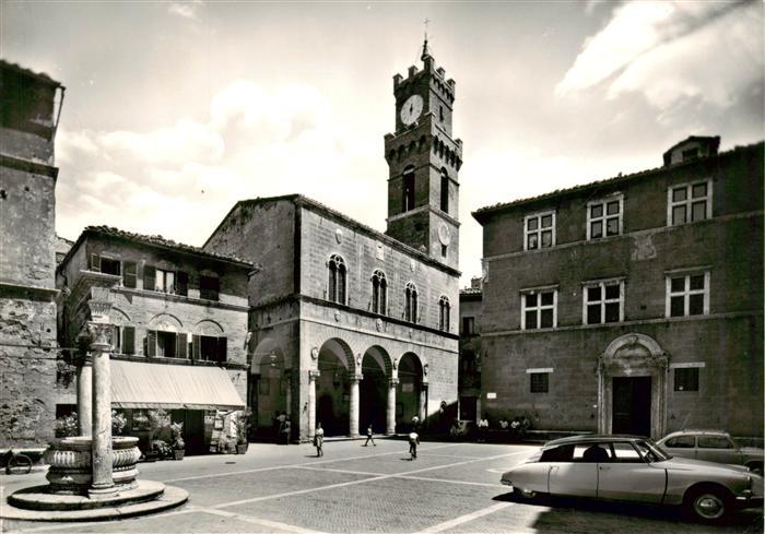 Pienza Toscana IT Palazzo pubblico gia residenza dei Priori e dei Pedesta Con il