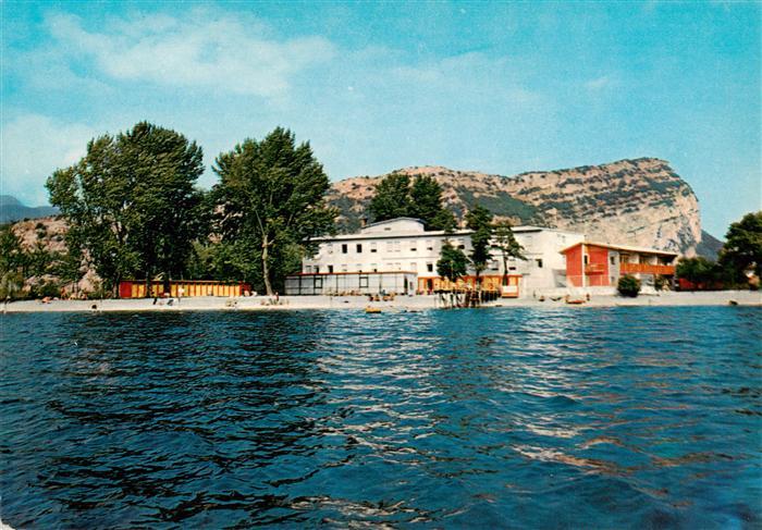 Torbole Lago di Garda IT Hotel Lido Blu Ansicht vom Meer aus