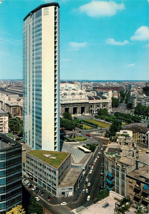 Milano Mailand IT Grattacielo Pirelli e Stazione Centrale