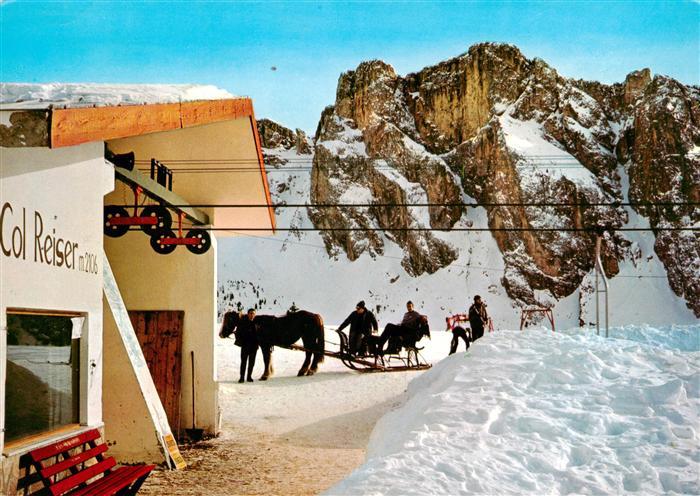 St Christina Gondelbahn Col Reiser Bergstation mit Steviagruppe