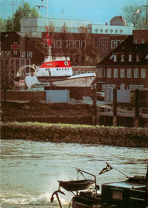 BREMEN  CITY Hauptverwaltung Seenotleitung und Reparaturhalle der DGzRX an der W