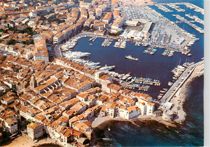 Saint Tropez Var Gros plan sur le port Vue aerienne