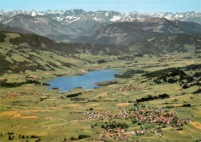 Oy Bad Fliegeraufnahme mit Gruentensee und Allgaeuer Hochalpen