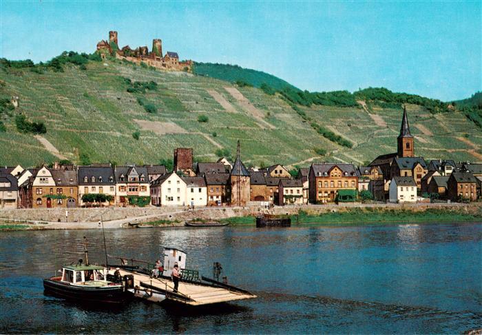 Alken Mosel mit Burg Tharandt und Moselfaehre