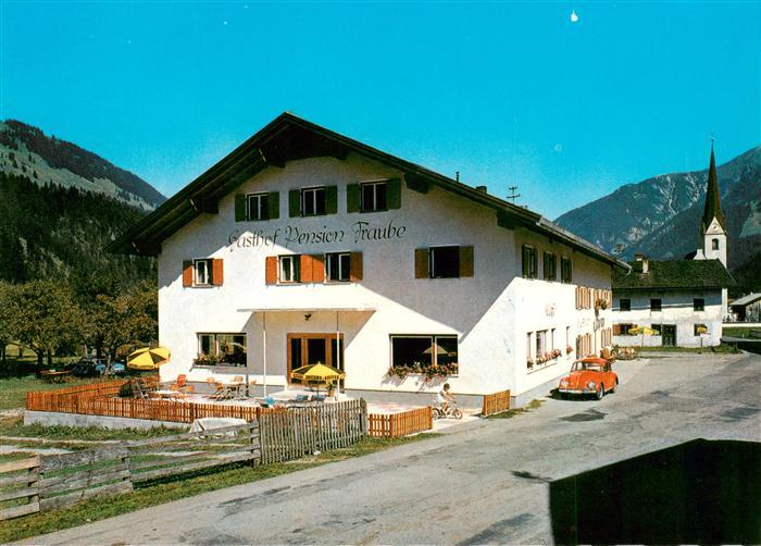 Stockach Lechtal Tirol AT Gasthof Pension Traube mit Kirche