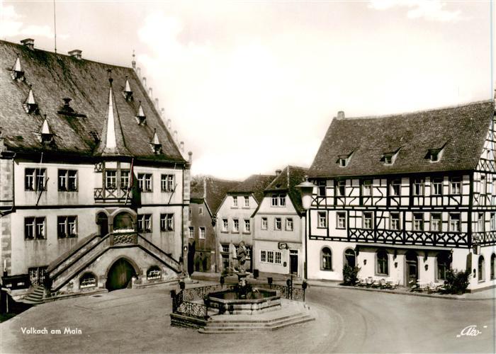 Volkach Rathaus und Gasthaus Mainbruecke