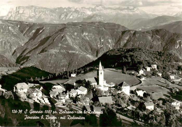 Jenesien Bozen IT Fliegeraufnahme mit Dolomiten