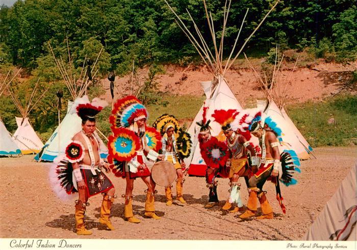 Indianer Native American Colorful Indian Dancers