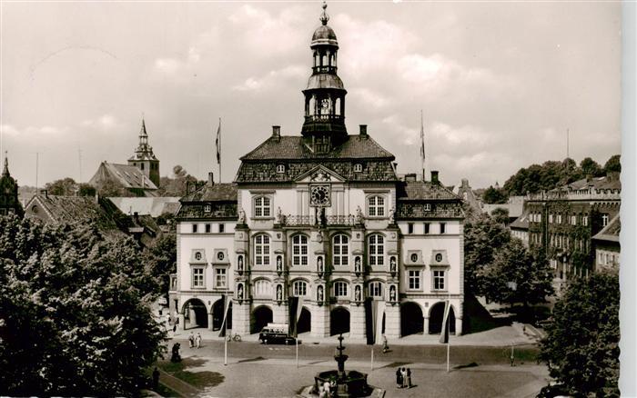 LueNEBURG  CITY Rathaus mit Glockenspiel
