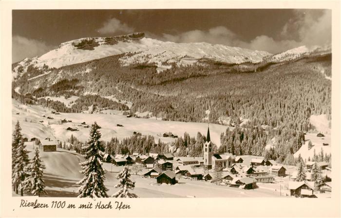 Riezlern Kleinwalsertal Vorarlberg mit Hoch Ifen und Gottesackerplateau