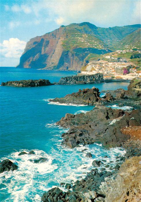 Camara de Lobos Madeira Portugal e ao fundo Cabo Girao Kap Cabo Girao