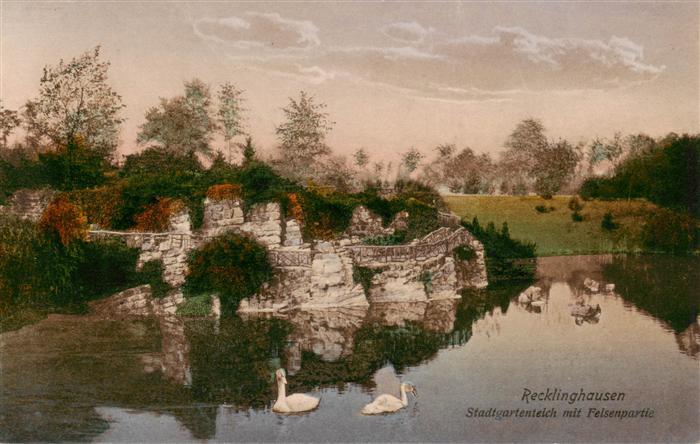 Recklinghausen  Westfalen Stadtgartenteich mit Felsenpartie