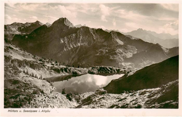 Hoeffats Hoefats 2260m Oberstdorf mit Seealpsee im Allgaeu