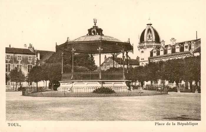 Toul 54 Meurthe-et-Moselle Place de la Republique