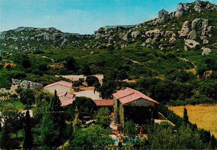 Les-Baux-de-Provence 13 Hotel Restaurant La Benvengudo