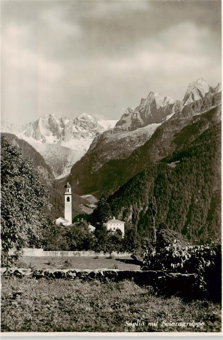 Soglio GR mit Kirche und Scioragruppe