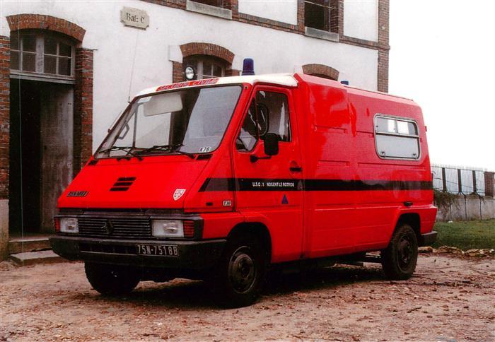 Feuerwehr Fire-Brigade Pompiers Bomberos VSAB Renault Master T30-90 ch