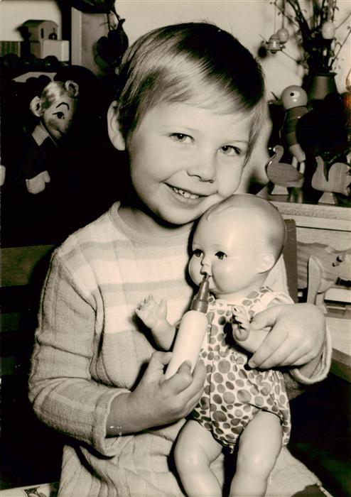 Fotografie Werner Paul Kind Puppe