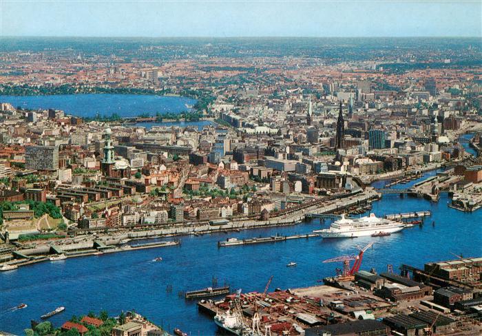 HAMBURG  CITY Panorama vom Hafen Richtung Stadt