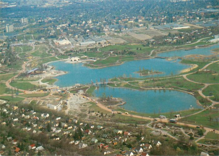 BERLIN  CITY Erholungspark der Bundesgartenschau Kernbereich mit See