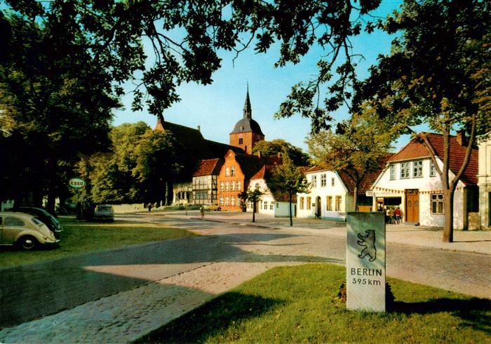 Burg  Fehmarn Ortspartie mit Kirche St Nikolai