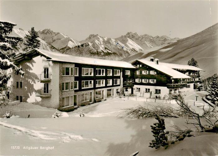 Sonthofen  Oberallgaeu Allgaeuer Berghof mit Alpe Eck