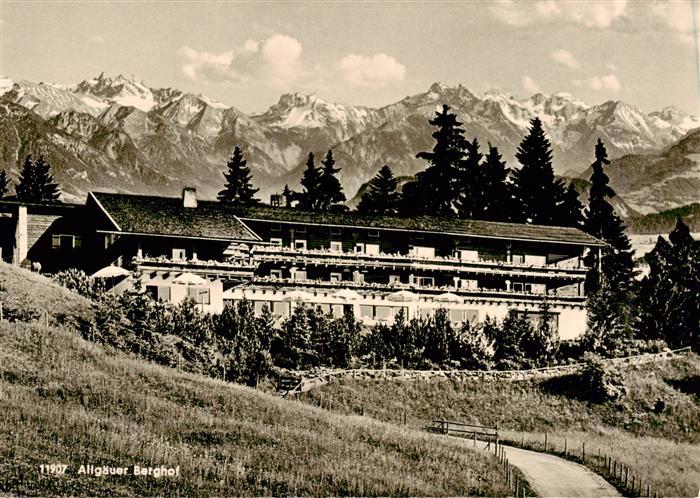 Sonthofen  Oberallgaeu Allgaeuer Berghof mit Alpe Eck