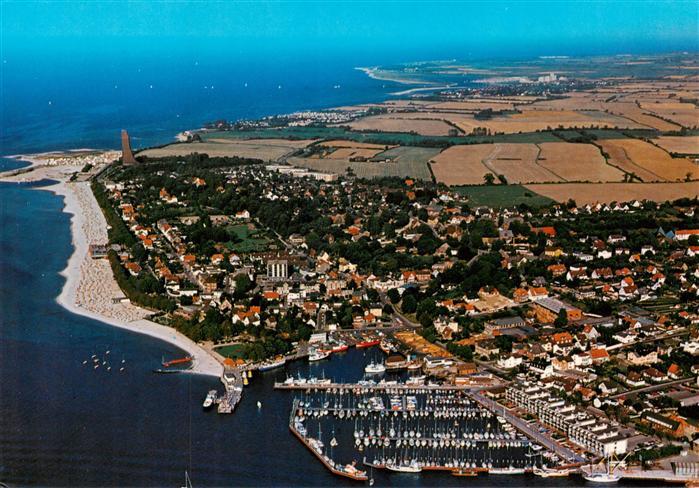 LABOE Ostseebad PLoeN Schleswig-Holstein Fliegeraufnahme mit Marine Ehrenmal und