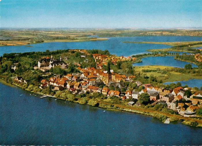 Ploen See Ansicht mit Hotel Restaurant Pension Fegetasche Naturpark Holsteinisch