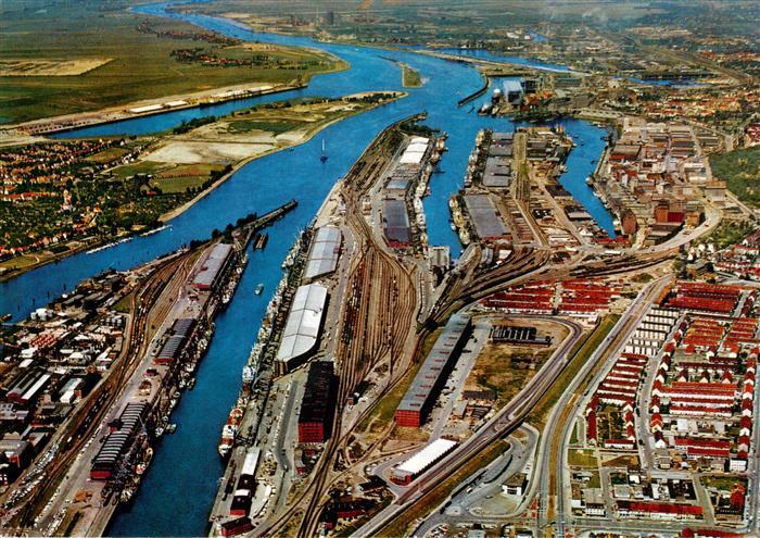 BREMEN  CITY Hafen Fliegeraufnahme