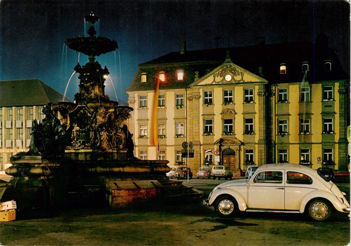 ERLANGEN Bayern Rathaus Brunnen und Marktplatz bei Nacht