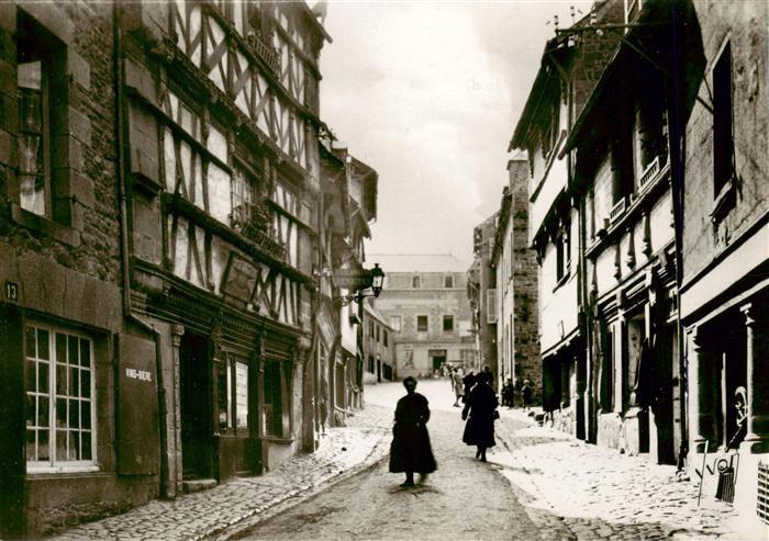 Saint-Brieuc 22 Cotes-d Armor Vieilles maisons rue Fardel