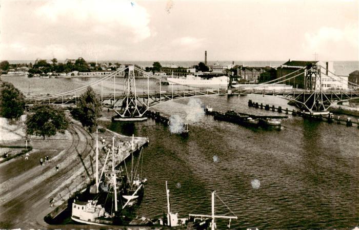 Wilhelmshaven  CITY Blick auf Hafen und Kaiser Wilhelm Bruecke