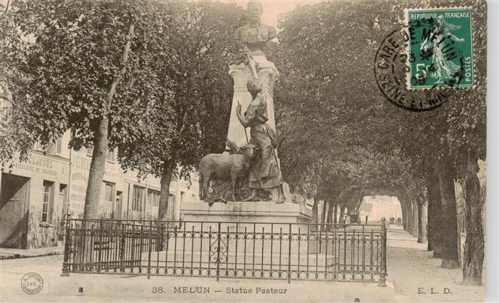 Melun 77 Seine-et-Marne Statue Pasteur