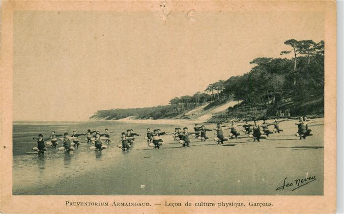 Arcachon 33 Gironde Preventorium Armaingaud Lecon de culture physique Garcons